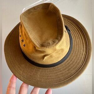 Filson. Tin Cloth Packer hat